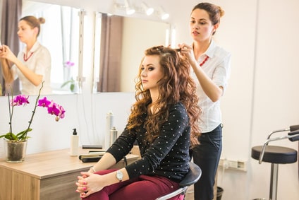 ثبت نام آموزش آرایشگری زنانه