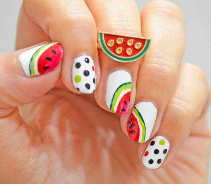 طراحی ناخن برای شب یلدا