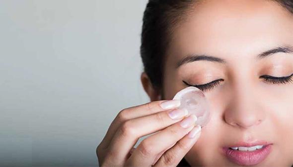 از بین بردن تیرگی چشم با یخ