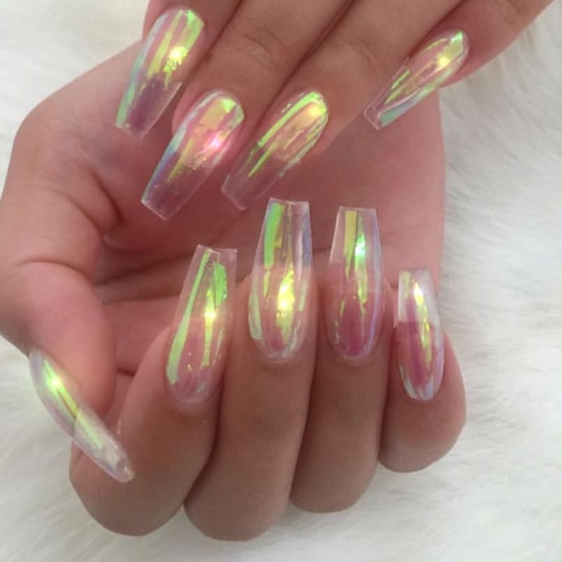 آموزش تخصصی کاشت و طراحی ناخن