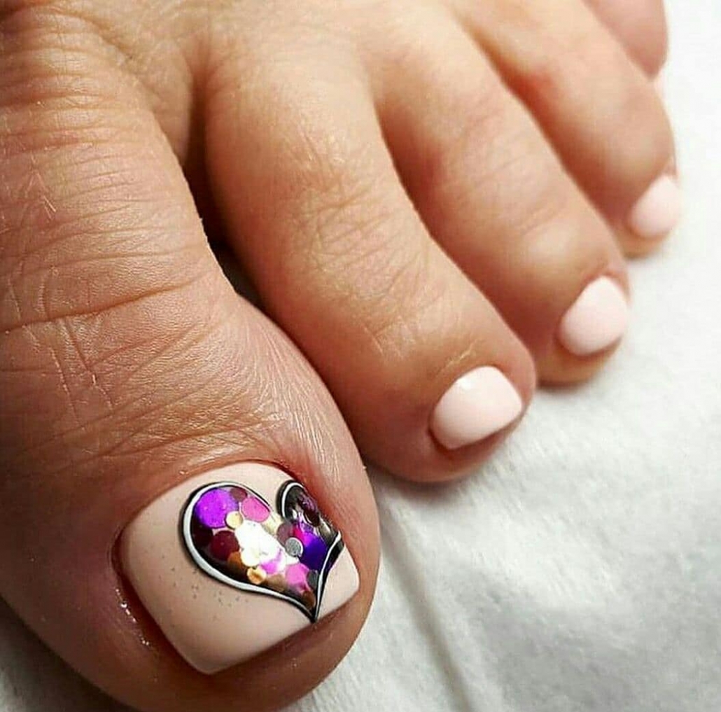 آموزش تخصصی کاشت و طراحی ناخن