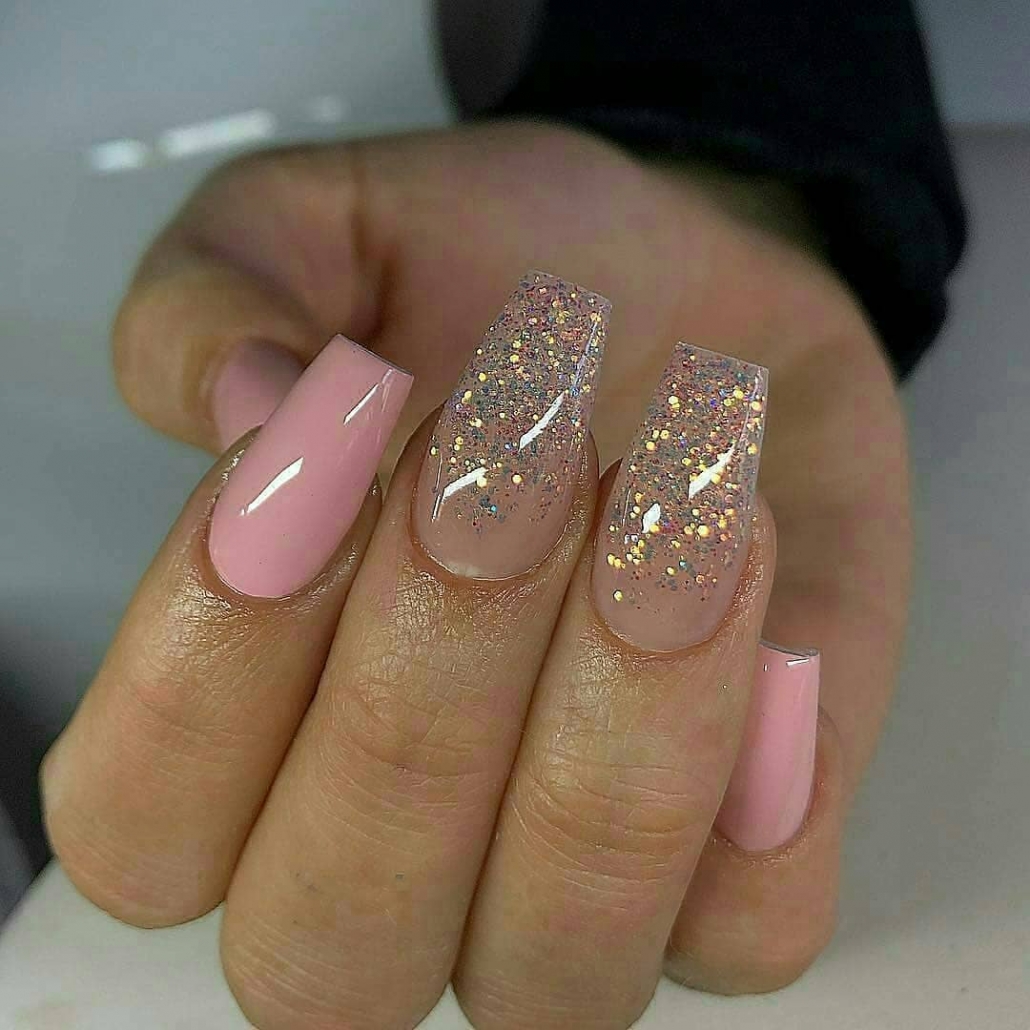 آموزش تخصصی کاشت و طراحی ناخن