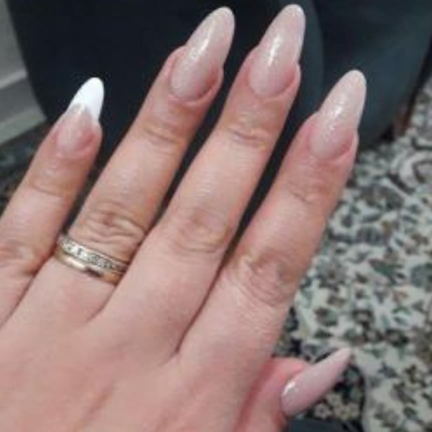 آموزش تخصصی کاشت و طراحی ناخن