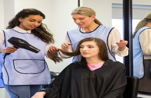 آموزشگاه آرایشگری زنانه معتبر در تهران