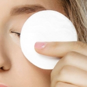 پاک کردن آرایش چشم