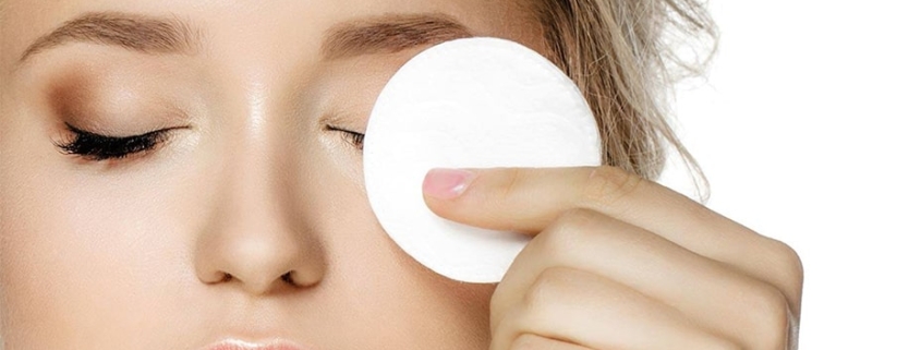 پاک کردن آرایش چشم