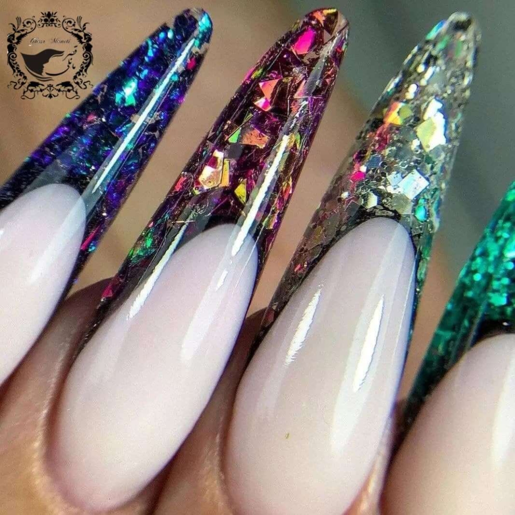آموزش تخصصی کاشت و طراحی ناخن