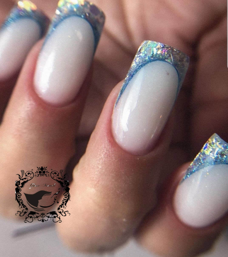 آموزش تخصصی کاشت و طراحی ناخن