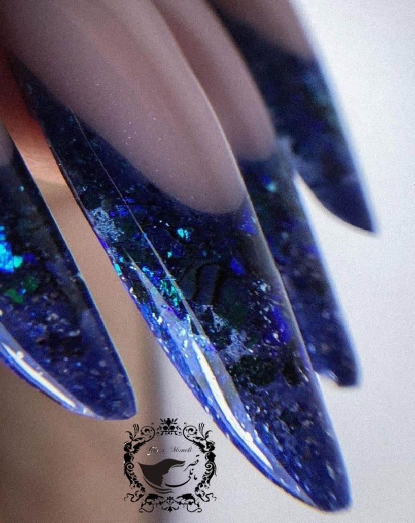 آموزش تخصصی کاشت و طراحی ناخن