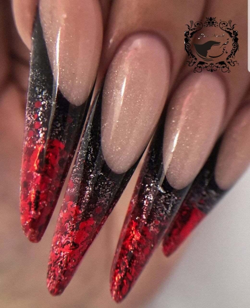 آموزش تخصصی کاشت و طراحی ناخن